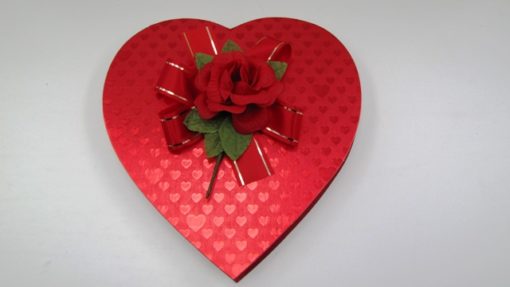 One Pound Red Rose Heart Shaped Box-0